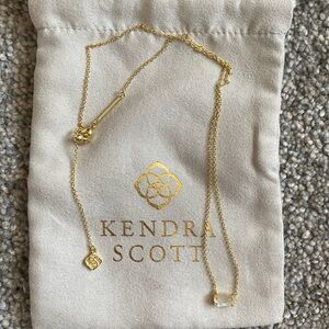 Kendra Scott necklace